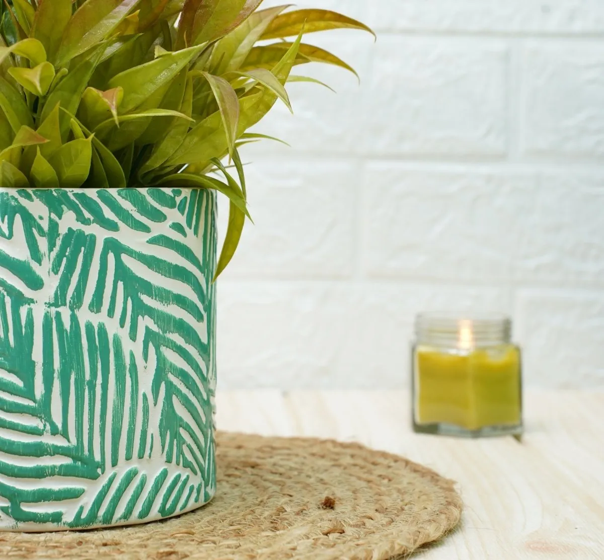 Ceramic Pots For Indoor Plants 14 X 15 Cm (Green Leaf)