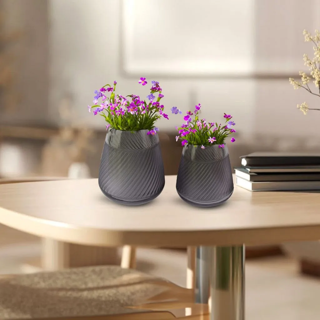 Fleurine Colored Glass Collection, Set of 2 Table Vases With Frosted Pattern