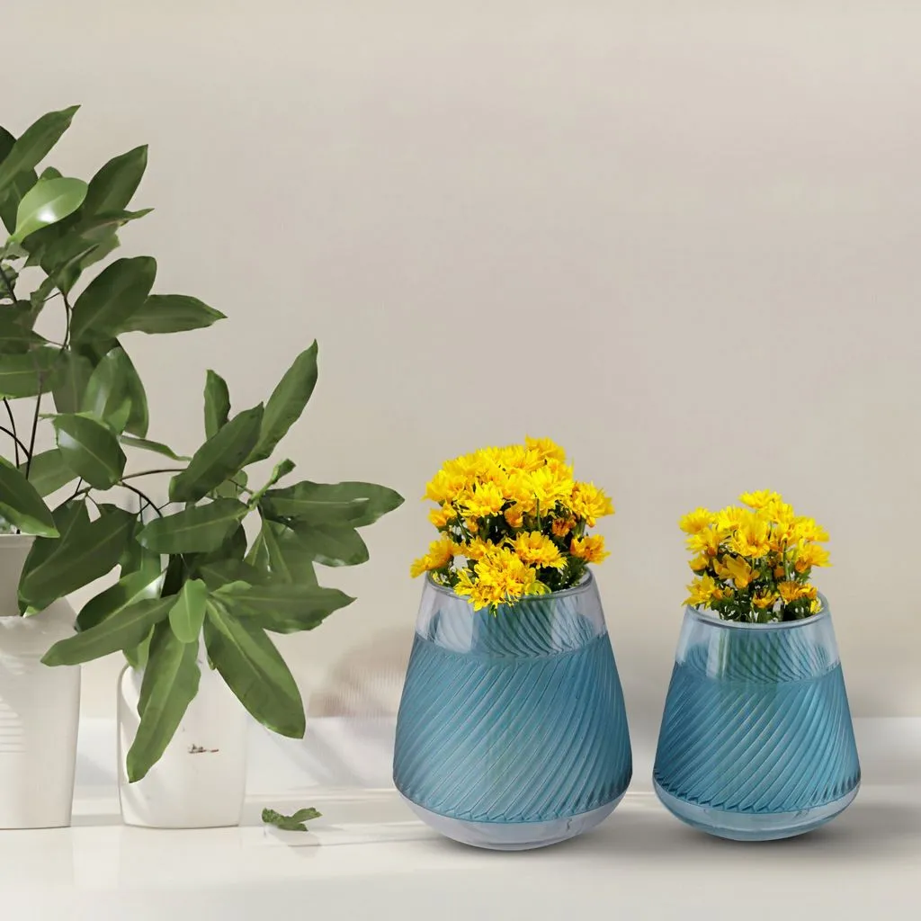 Fleurine Colored Glass Collection, Set of 2 Table Vases With Frosted Pattern