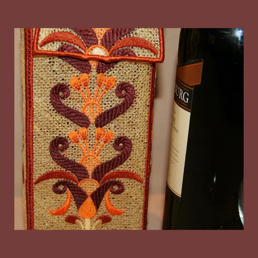 Freestanding Lace Egyptian Winebag