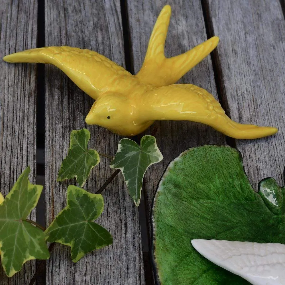 Hirondelle de Caldas da Rainha en céramique jaune