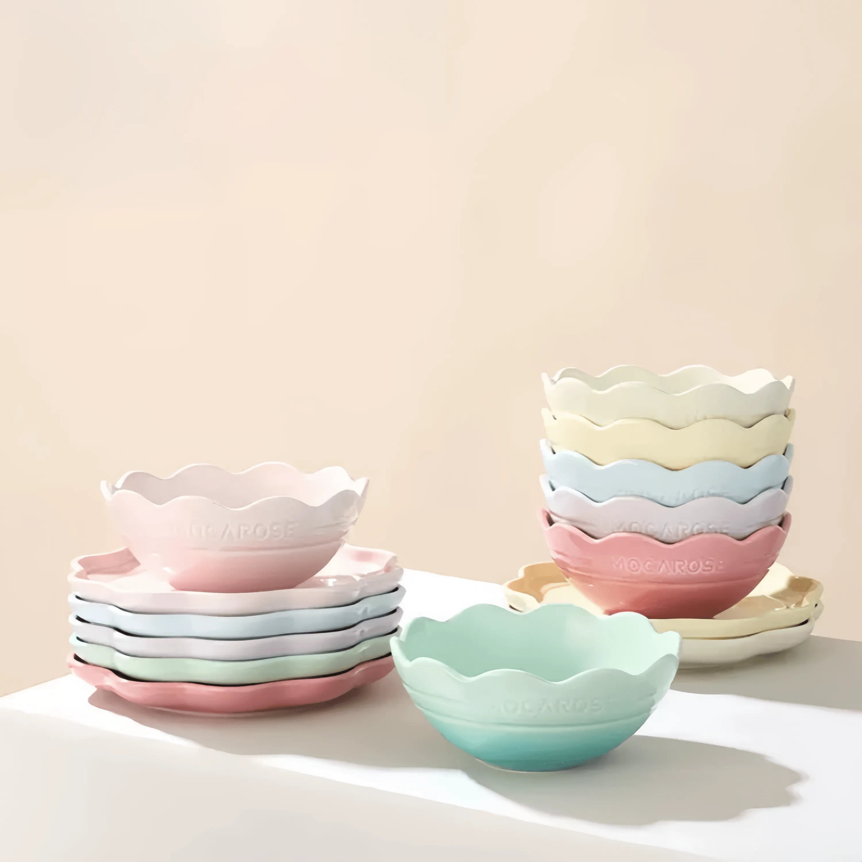 Stylish Mocarose Kitchenware Set with Bowls and Plates for Optimal Use