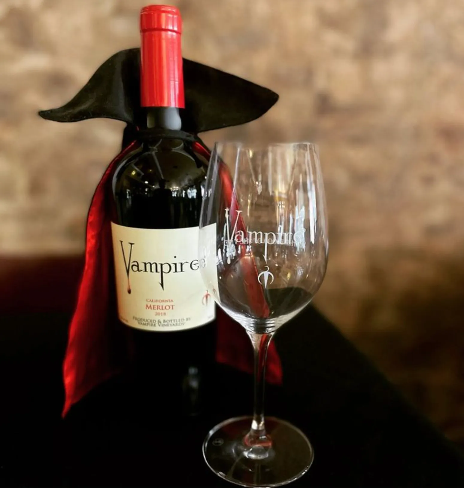 VAMPIRE® WINE GLASS PAIR